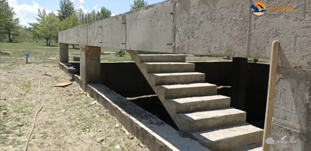 Иргэн Ж.Баярсайхан ойн бүсэд 1,11 га газар аваад барилга барьж зориулалтын бусаар ашиглажээ