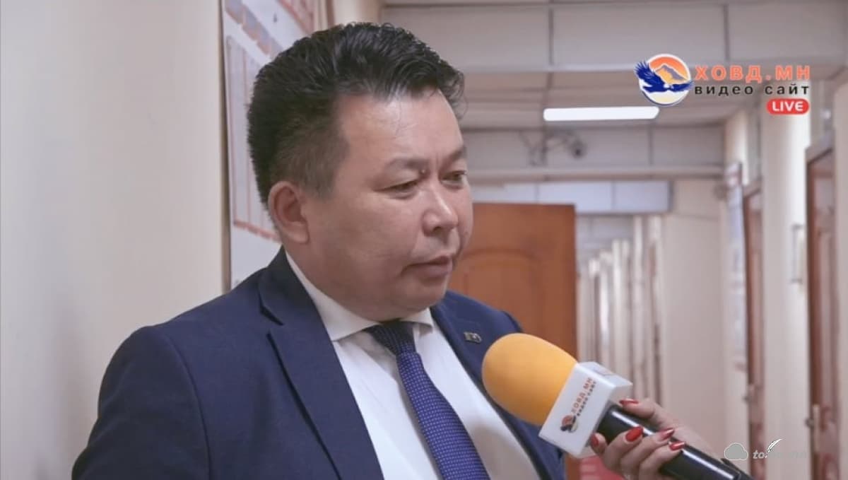 Б.Алтангэрэл: Хүүхдэд хараа хяналт тавьж чадаагүй багш нарыг би өмгөөлөхгүй