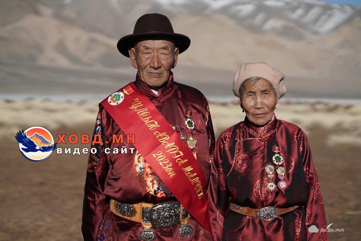 Д.Эрдэнээ Монгол улсын аварга малчин боллоо.