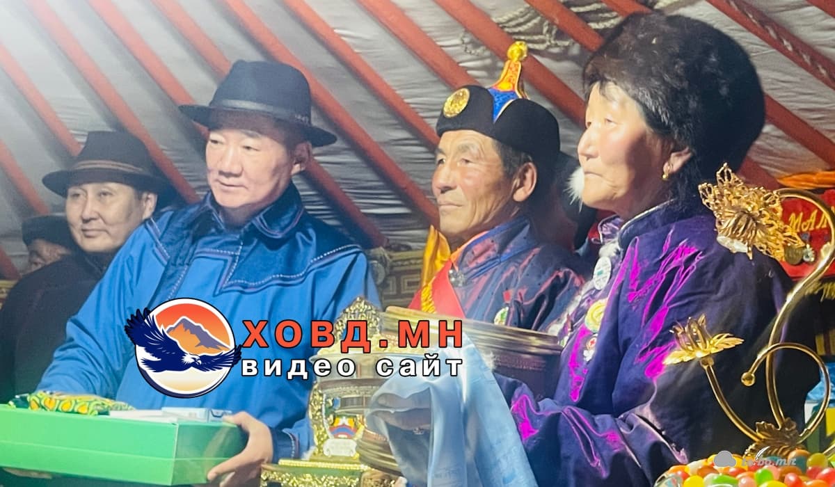 Б.Дэчингончигийнх “Улсын хошой”аварга боллоо.