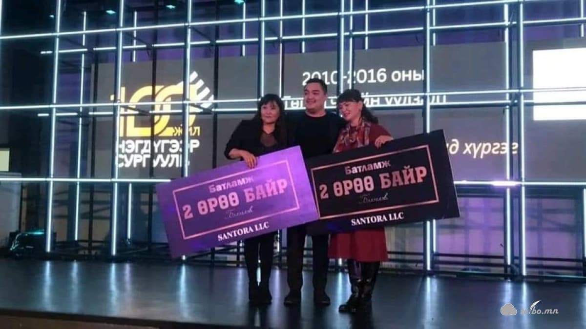 Шавь нь бага дунд ангийн багш нартаа тус бүр 2 өрөө байр бэлэглэжээ.