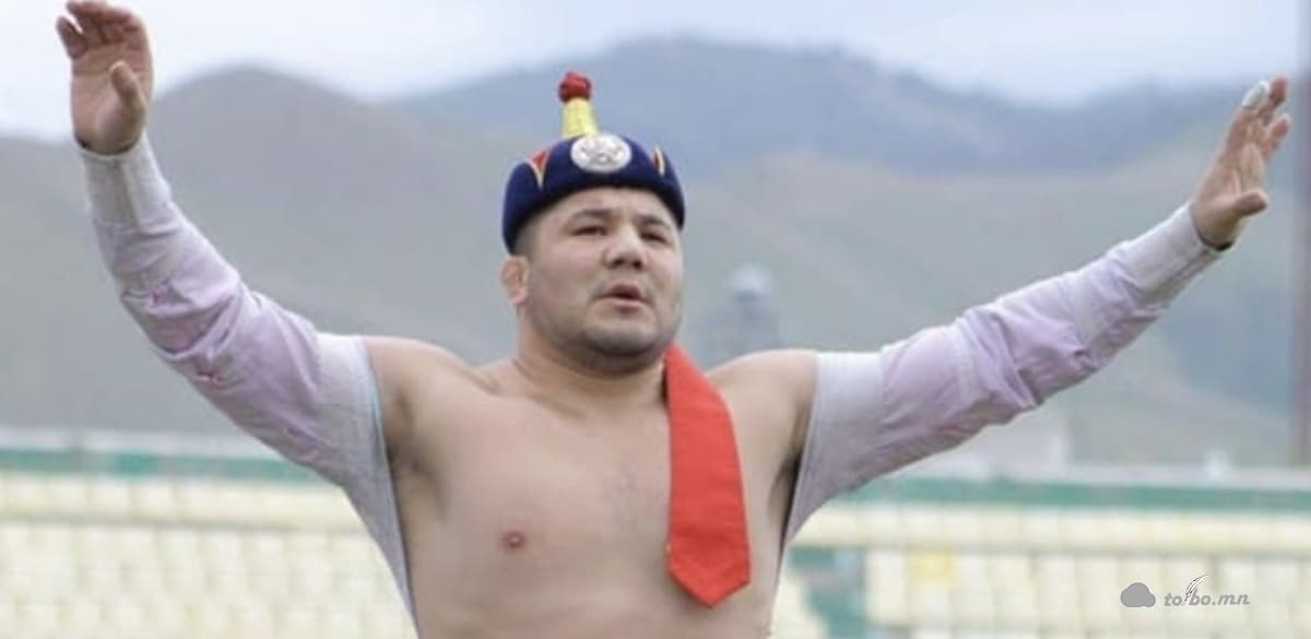 Улсын заан Серик хутгалуулжээ.