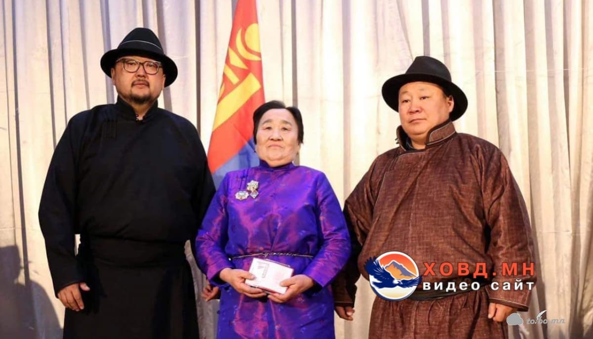 О.Дуламсүрэн “Алтан гадас” олонгоор шагнагдлаа.