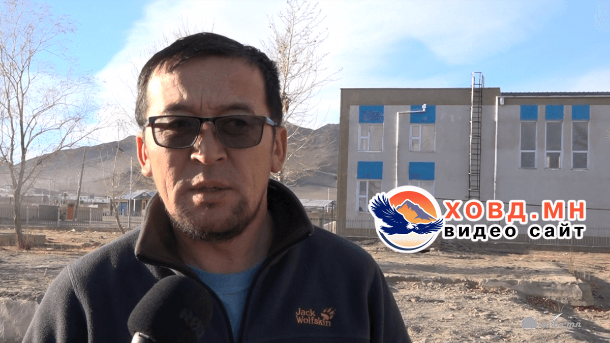 Б.Айбол: Би нэг зуун 40 зуун тавь маркийн машин авсан.