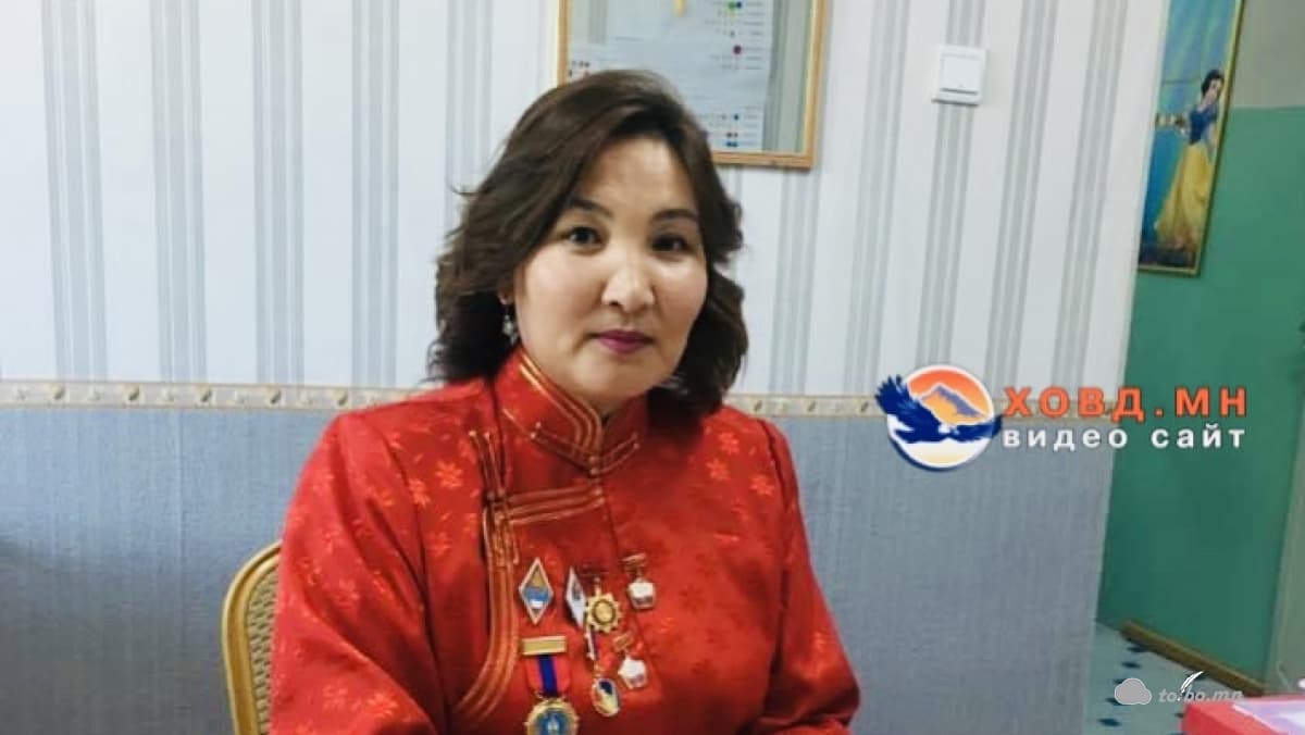 Б.Батчимэг 8 дугаар цэцэрлэгийн эрхлэгчээр 15 жил ажиллажээ.